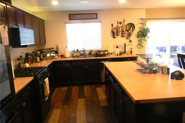 3648 Topaz, Lancaster, CA 93535 — photo 8 of 38
