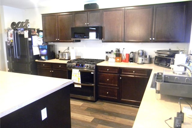 3648 Topaz, Lancaster, CA 93535 — photo 9 of 38