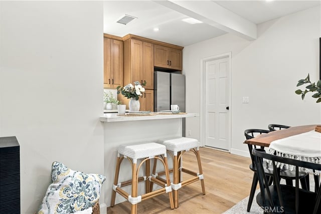 10216 Owensmouth, Chatsworth, CA 91311 — photo 5 of 31