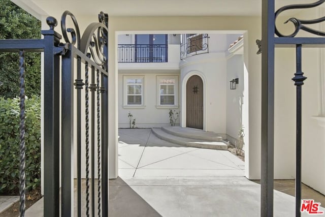 22716 Sylvan Street, Woodland Hills, CA 91367 — photo 4 of 45