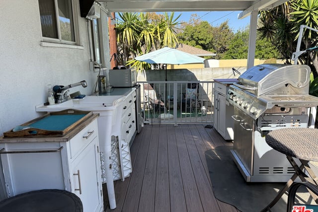 3810 S Dunsmuir Avenue, Los Angeles, CA 90008 — photo 28 of 32