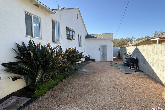 3810 S Dunsmuir Avenue, Los Angeles, CA 90008 — photo 32 of 32