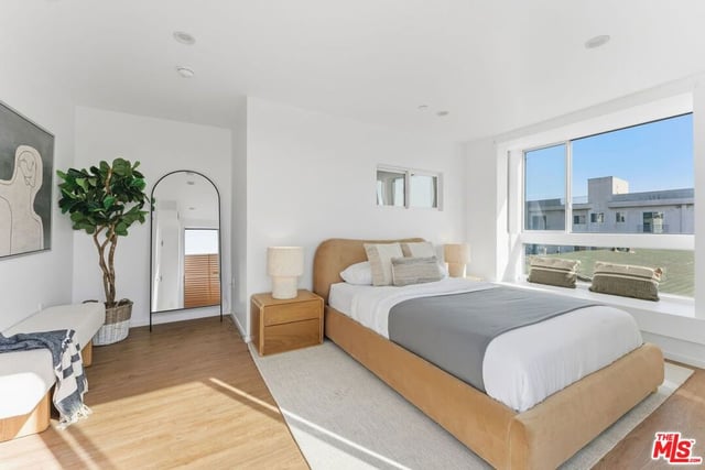 1244 14th Street E, Santa Monica, CA 90404 — photo 19 of 31