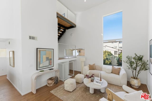 1244 14th Street E, Santa Monica, CA 90404 — photo 6 of 31