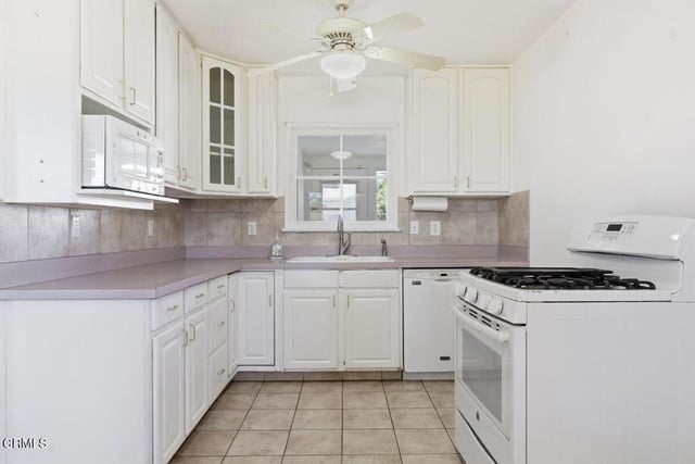 221 S Brent Street, Ventura, CA 93003 — photo 10 of 40