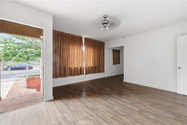 324 E 55th, Los Angeles, CA 90011 — photo 2 of 24