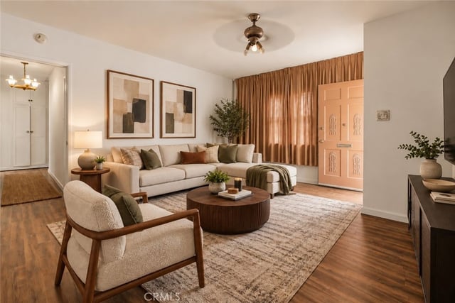 324 E 55th, Los Angeles, CA 90011 — photo 3 of 24