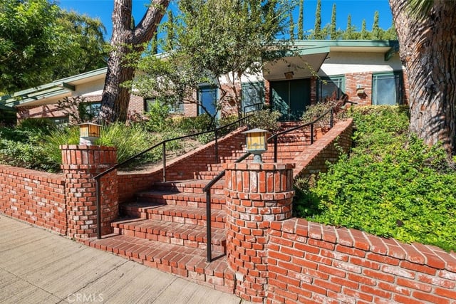 3635 Royal Woods, Sherman Oaks, CA 91403 — photo 2 of 31