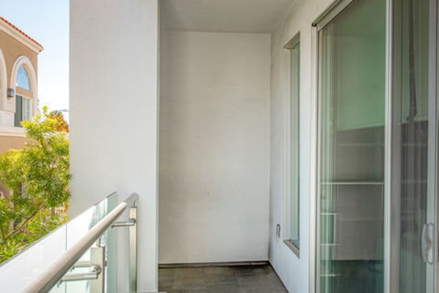928 N Croft Avenue 202, West Hollywood, CA 90069 — photo 10 of 30