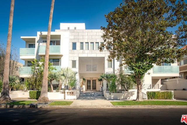 928 N Croft Avenue 202, West Hollywood, CA 90069 — photo 3 of 30