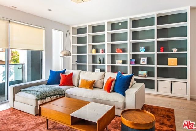 928 N Croft Avenue 202, West Hollywood, CA 90069 — photo 8 of 30