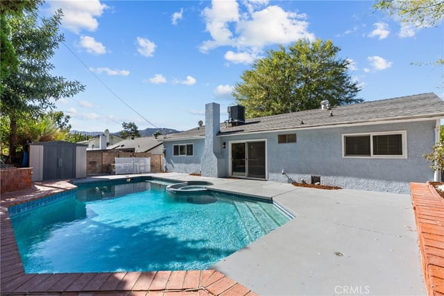 24716 Fain, Newhall, CA 91321 — photo 37 of 43