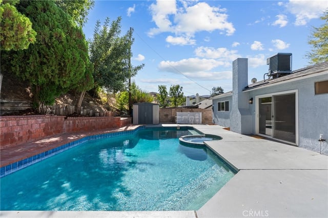 24716 Fain, Newhall, CA 91321 — photo 38 of 43