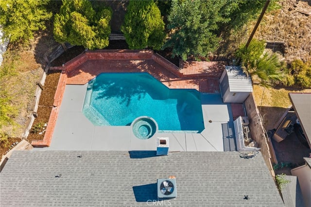 24716 Fain, Newhall, CA 91321 — photo 40 of 43