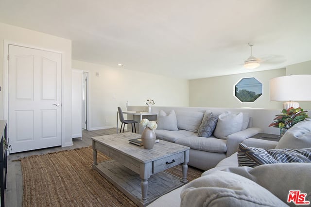 1211 S Shenandoah Street 304, Los Angeles, CA 90035 — photo 32 of 37