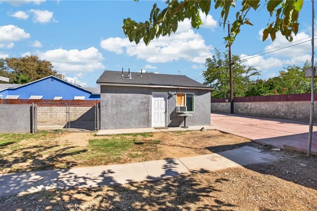 1302 E Avenue R2, Palmdale, CA 93550 — photo 27 of 40