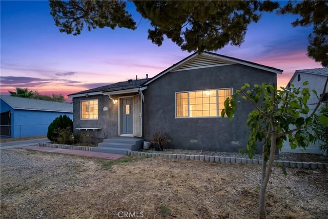1302 E Avenue R2, Palmdale, CA 93550 — photo 4 of 40