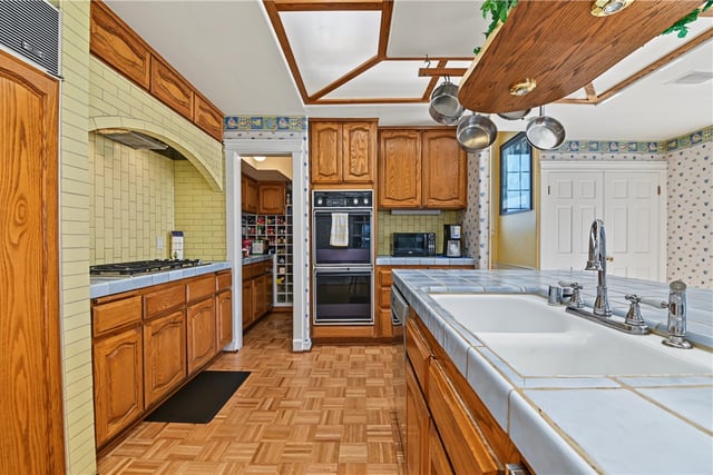 40 E Neapolitan Lane, Long Beach, CA 90803 — photo 14 of 68