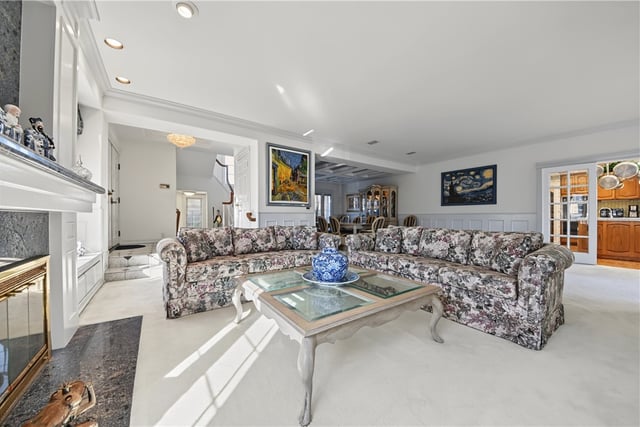 40 E Neapolitan Lane, Long Beach, CA 90803 — photo 8 of 68