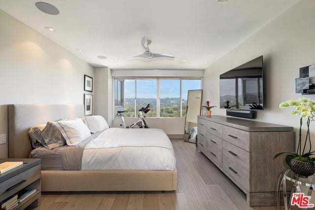 865 Comstock Avenue 16F, Los Angeles, CA 90024 — photo 9 of 18