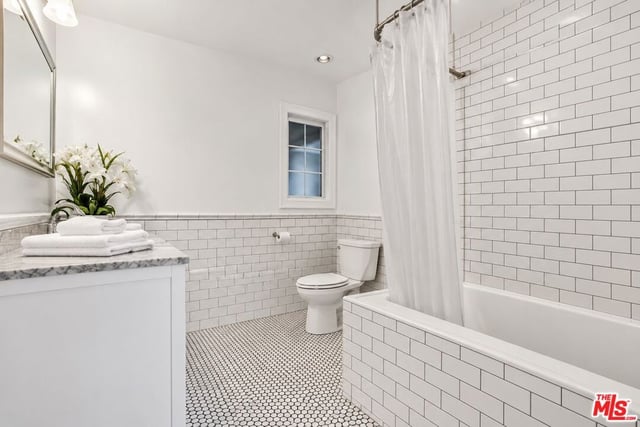 23057 Sylvan Street, Woodland Hills, CA 91367 — photo 27 of 43
