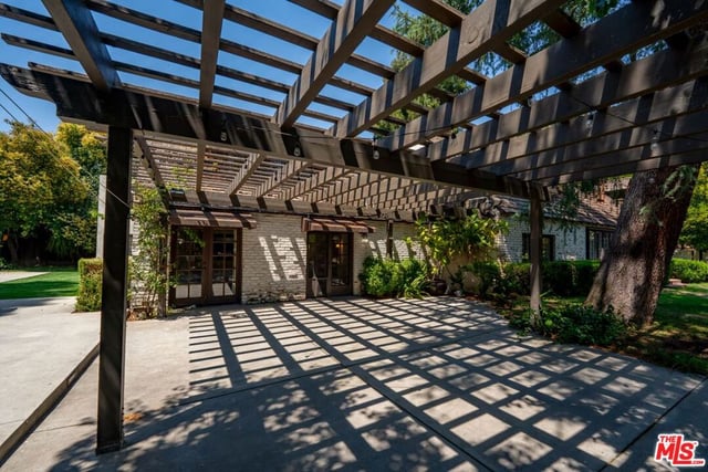 23057 Sylvan Street, Woodland Hills, CA 91367 — photo 40 of 43