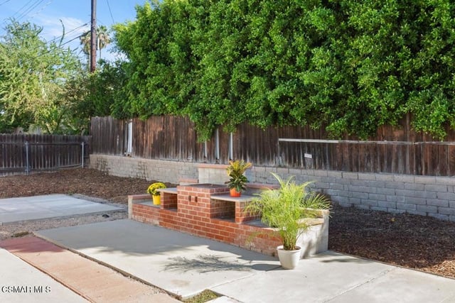 2040 Clover Street, Simi Valley, CA 93065 — photo 18 of 20