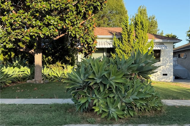 4760 Montair, Long Beach, CA 90808 — photo 2 of 4