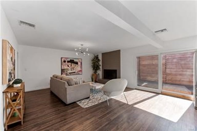 22540 Cass Ave, Woodland Hills, CA 91364 — photo 5 of 28