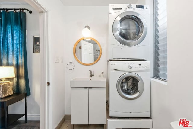 320 S Gramercy Place 105, Los Angeles, CA 90020 — photo 19 of 22