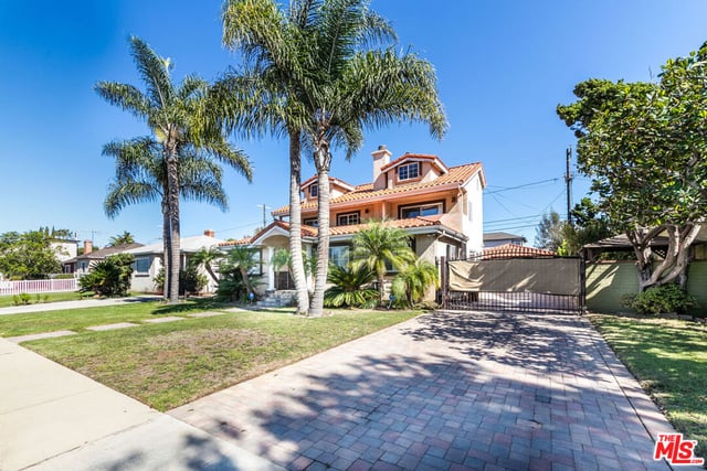 3312 Grand View Boulevard, Los Angeles, CA 90066 — photo 3 of 36