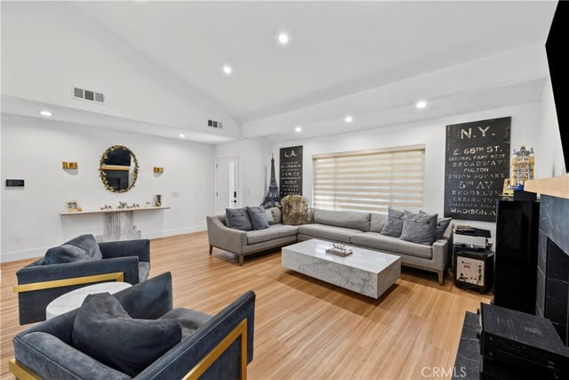 12850 Woodley Avenue, Granada Hills, CA 91344 — photo 8 of 51