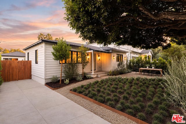 1204 Marine Street, Santa Monica, CA 90405 — photo 5 of 36