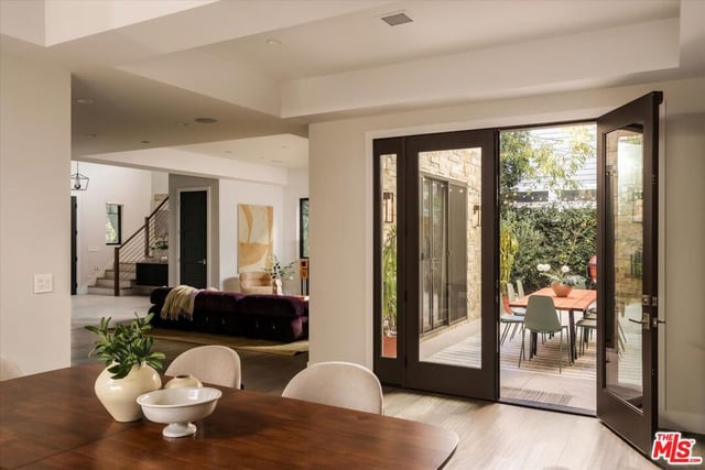 7806 Henefer Avenue, Los Angeles, CA 90045 — photo 8 of 36
