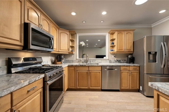 2000 Tevis, Long Beach, CA 90815 — photo 8 of 37