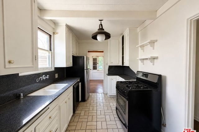 431 Westmount Drive, West Hollywood, CA 90048 — photo 7 of 18