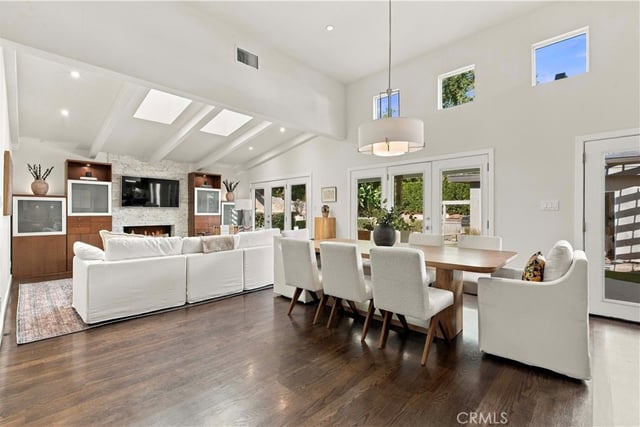 4223 Mooncrest Place, Encino, CA 91436 — photo 9 of 40