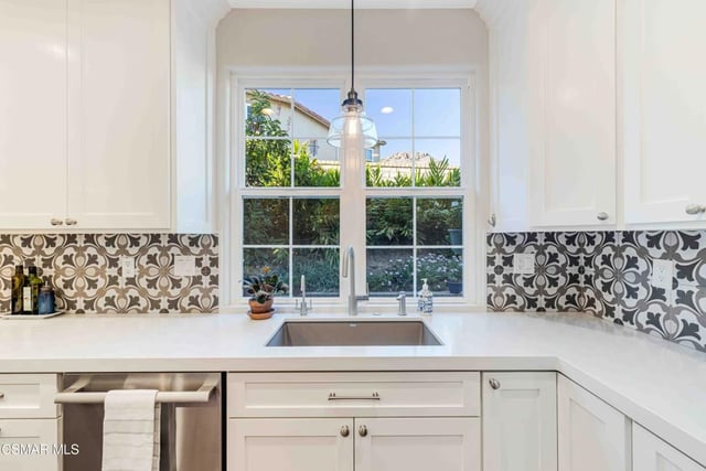 153 Via Escondido, Thousand Oaks, CA 91320 — photo 16 of 60