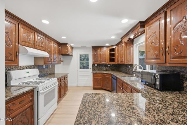 1324 Rudolph Drive, Newbury Park, CA 91320 — photo 5 of 55