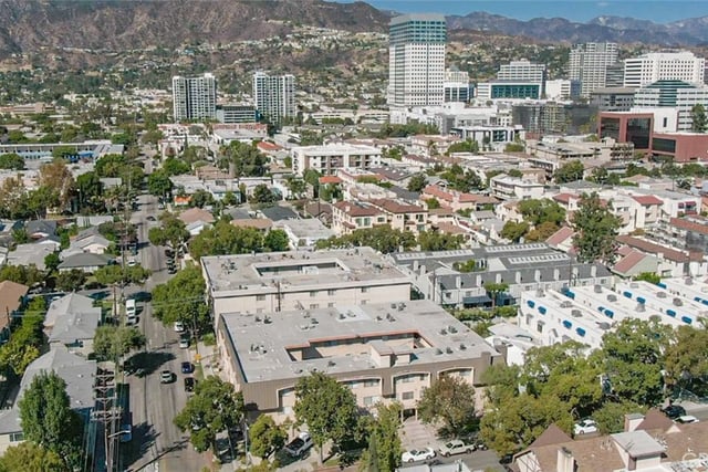 377 W California Avenue 27, Glendale, CA 91203 — photo 40 of 49