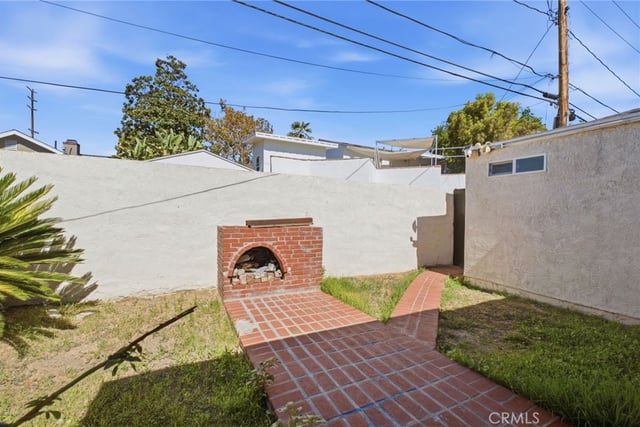 611 S Griffith Park, Burbank, CA 91506 — photo 26 of 30