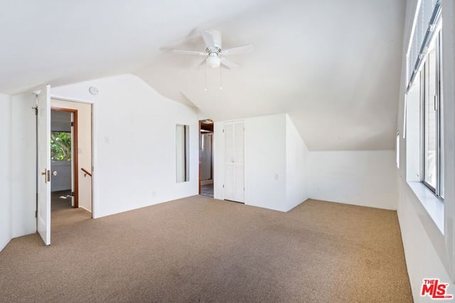 2421 Glyndon Avenue, Venice, CA 90291 — photo 14 of 35