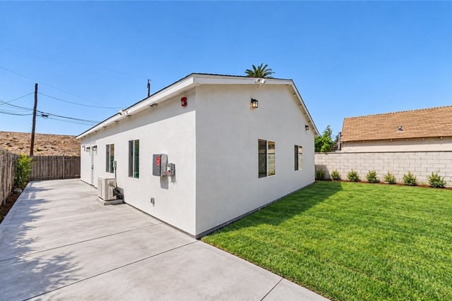 2217 San Francisco Avenue, Long Beach, CA 90806 — photo 17 of 49