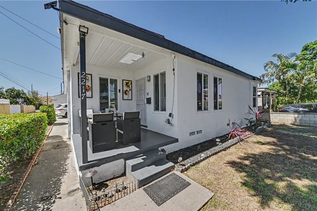 2217 San Francisco Avenue, Long Beach, CA 90806 — photo 34 of 49