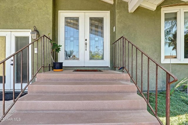1860 Claudia Avenue, Simi Valley, CA 93065 — photo 4 of 33