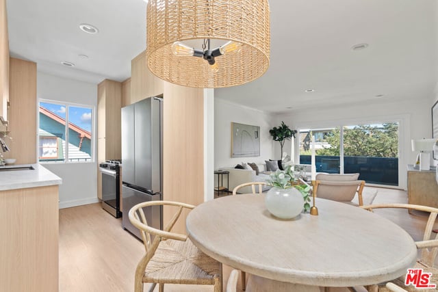 423 Pier Avenue 4, Santa Monica, CA 90405 — photo 10 of 17