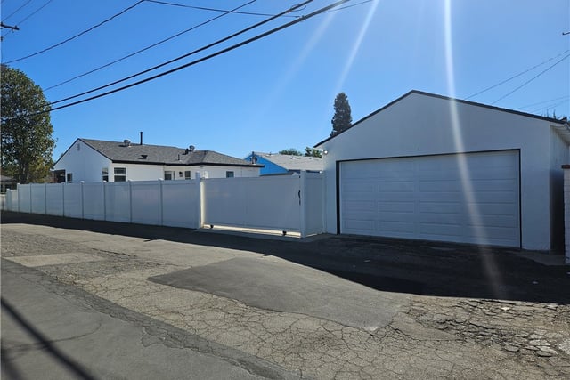 1339 N Kenwood, Burbank, CA 91505 — photo 20 of 23