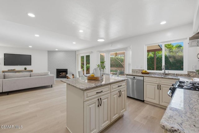 5434 Luis Drive, Agoura Hills, CA 91301 — photo 11 of 42
