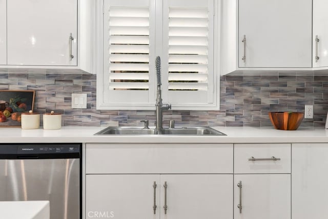 4233 W 25th Street, Los Angeles, CA 90018 — photo 15 of 61