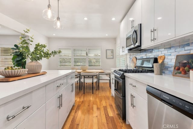 4233 W 25th Street, Los Angeles, CA 90018 — photo 16 of 61